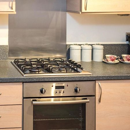 אדינבורו Elegant 2 Bedroom City Centre Apartment - Free Parking - Private Balcony מראה חיצוני תמונה