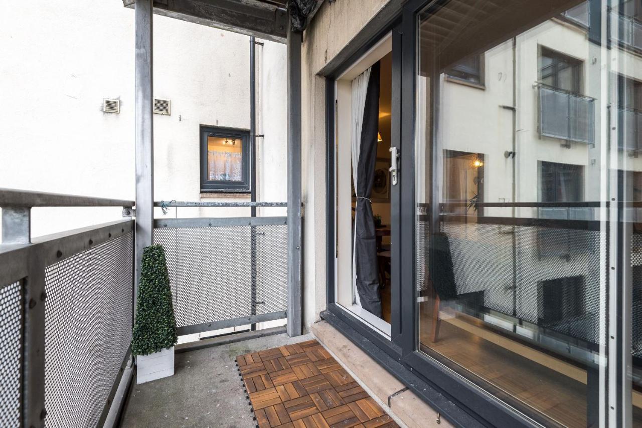 אדינבורו Elegant 2 Bedroom City Centre Apartment - Free Parking - Private Balcony מראה חיצוני תמונה